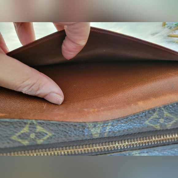 SOLD Vintage Louis Vuitton Monogram Rabat 23 Clutch - Picture 9 of 9